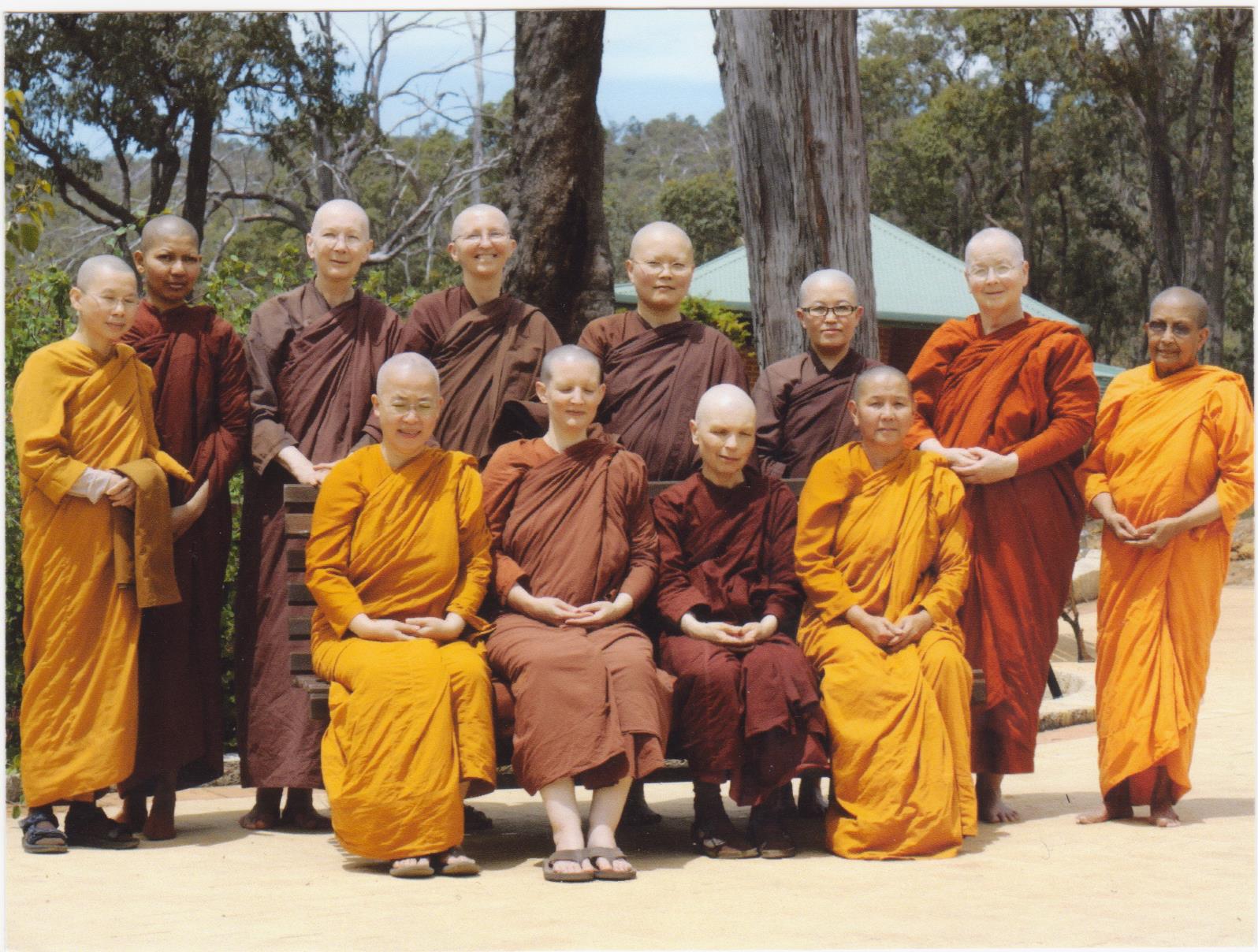 Bhikkhuni Ordination 2009 002